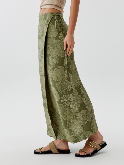 юбка миди на запах из смесовой вискозы по цене 2999 руб вид справа