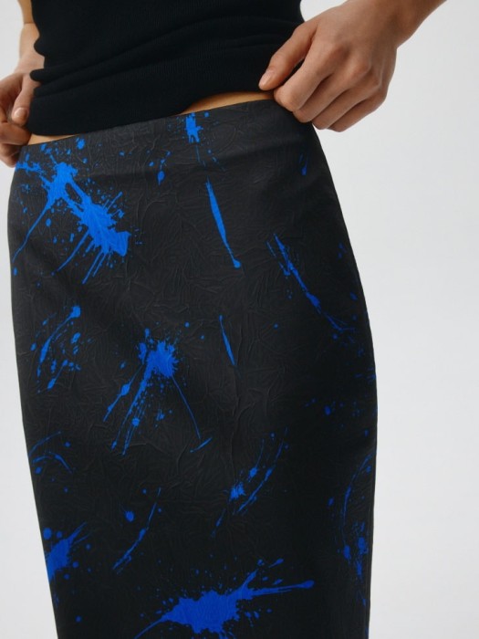 юбка миди с жатым эффектом по цене 1299 руб вид справа