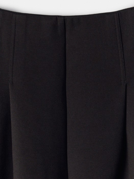 юбка-шорты с клиньями от бренда sela вид слева