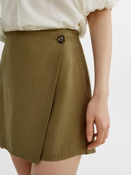 юбка-шорты с запахом с содержанием льна от бренда sela вид слева