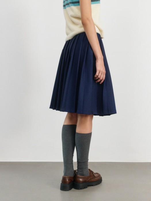 юбка в складку из линейки  young по цене 2199 руб вид справа