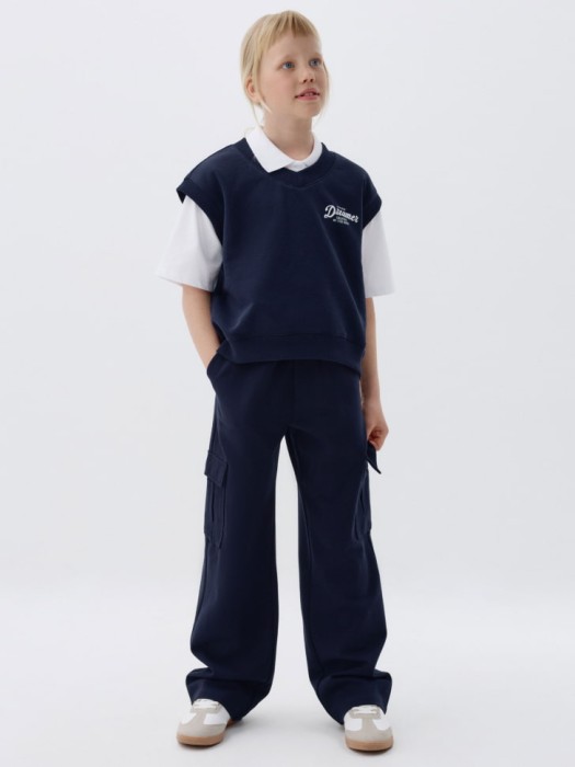 жилет из футера для девочек от бренда sela вид слева