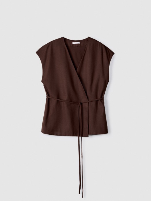жилет с запахом из смесовой вискозы и льна из вискозы спереди