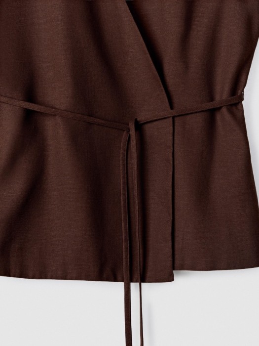 жилет с запахом из смесовой вискозы и льна универсального стиля с лицевой стороны