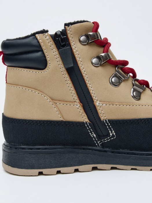 зимние ботинки-хайкеры детские для детского возраста с изнаночной стороны