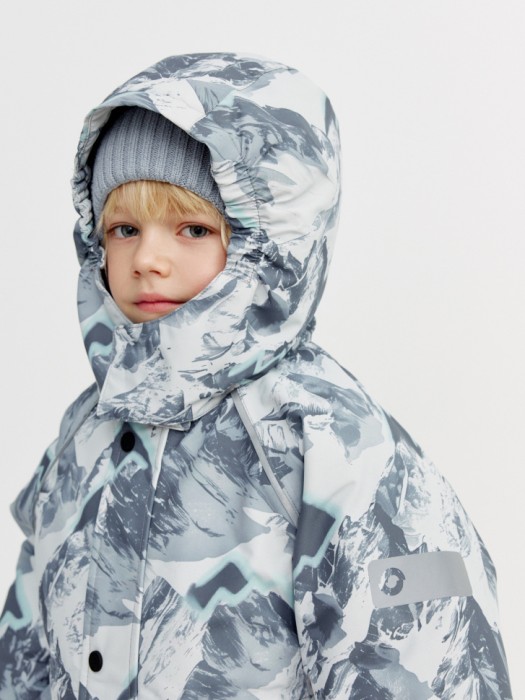 зимняя куртка из технологичной мембранной ткани drytex® для мальчиков от бренда sela вид слева