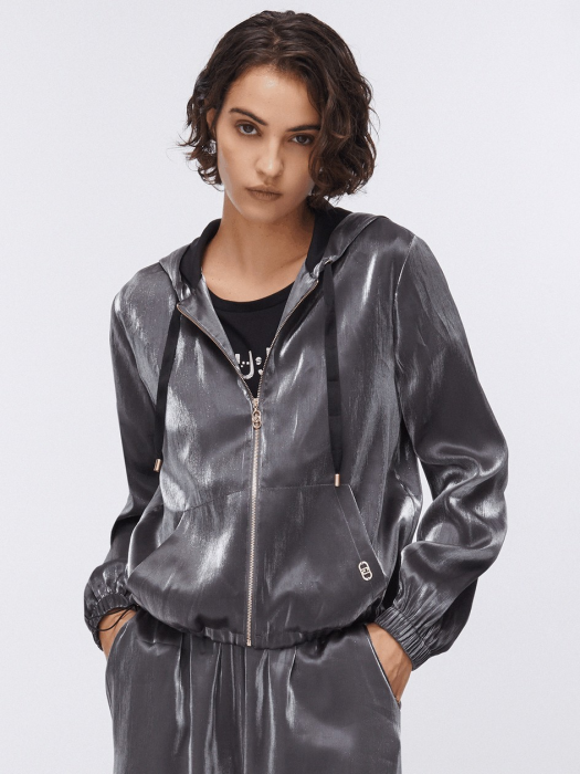 Товар серого цвета с внутренней стороны