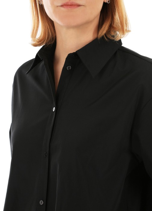 Товар черного цвета с внутренней стороны