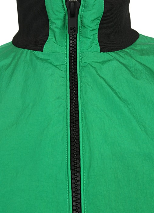 Товар зеленого цвета с внутренней стороны