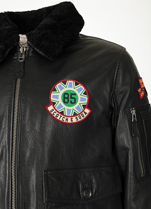 бомбер мужской  по цене 95200 руб вид справа