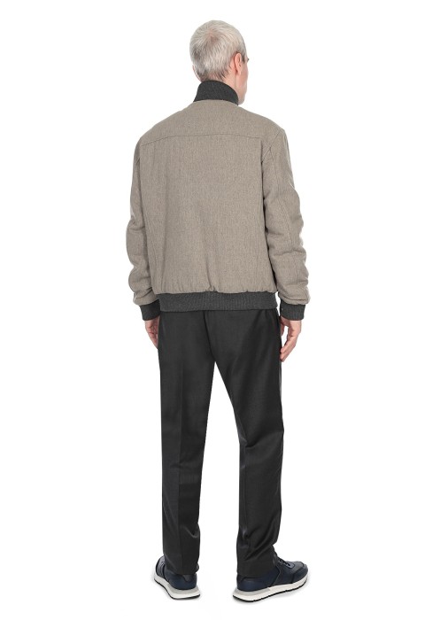 бомбер мужской  повседневного стиля с лицевой стороны