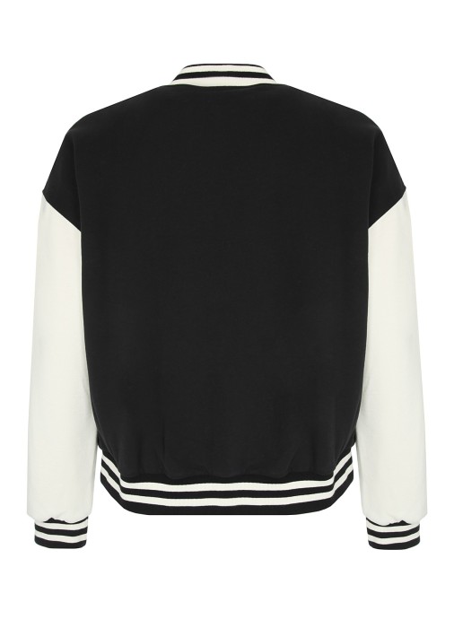 Товар черного цвета с внутренней стороны