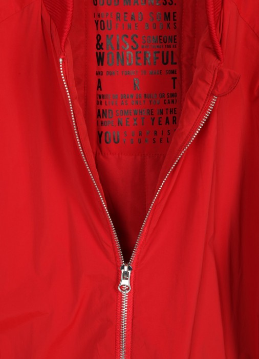 бомбер женский  из полиамида спереди