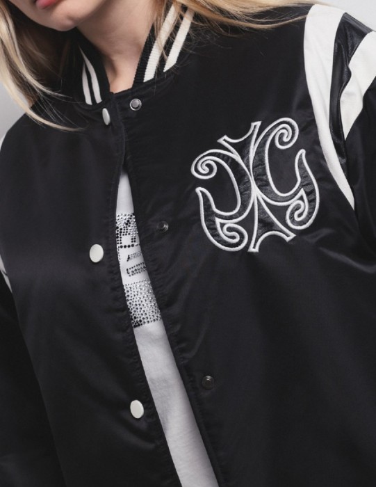 бомбер женский  по цене 39280 руб вид справа