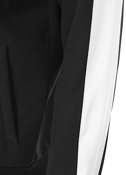 бомбер женский  по цене 25200 руб вид справа