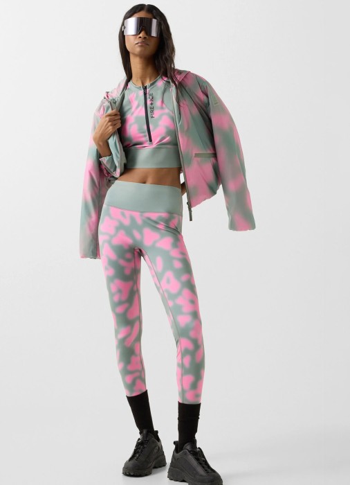 Продукция для женщин фото