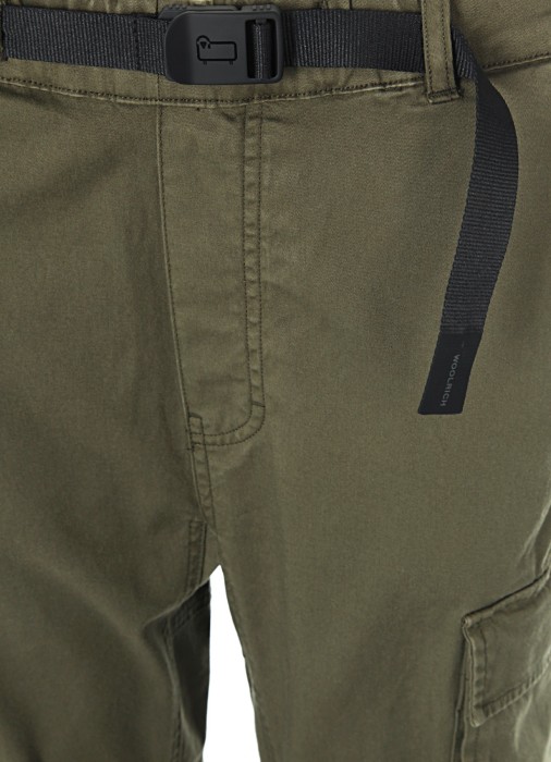 Товар зеленого цвета с внутренней стороны