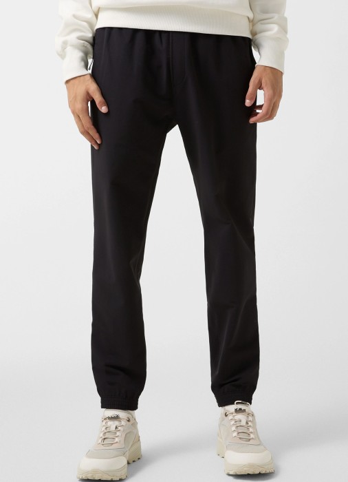 Товар черного цвета с внутренней стороны