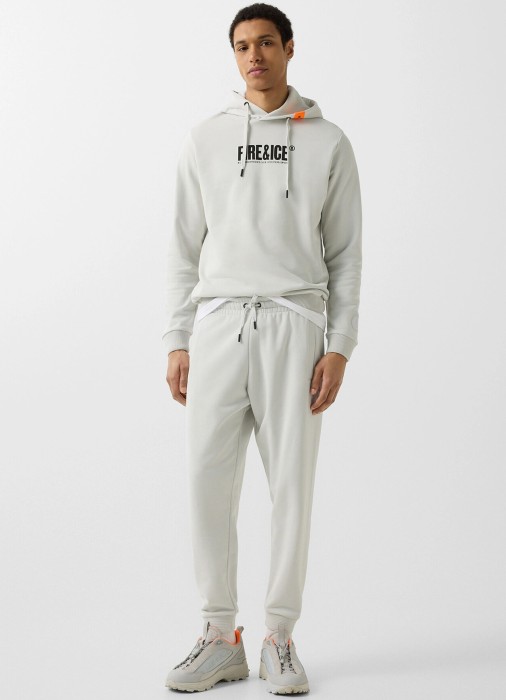 Товар серого цвета с внутренней стороны