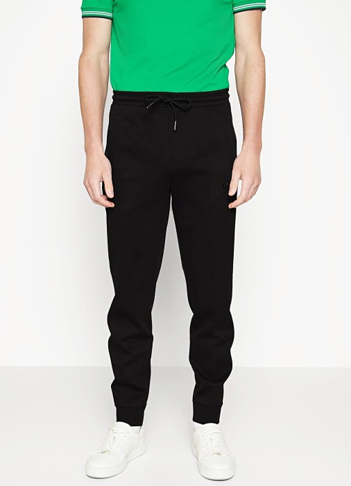 Товар черного цвета с внутренней стороны