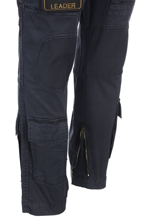 Товар синего цвета с внутренней стороны