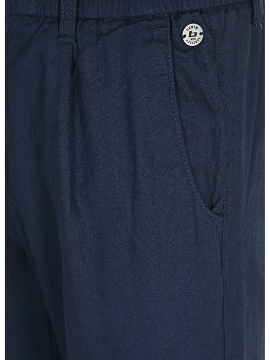 Товар синего цвета с внутренней стороны