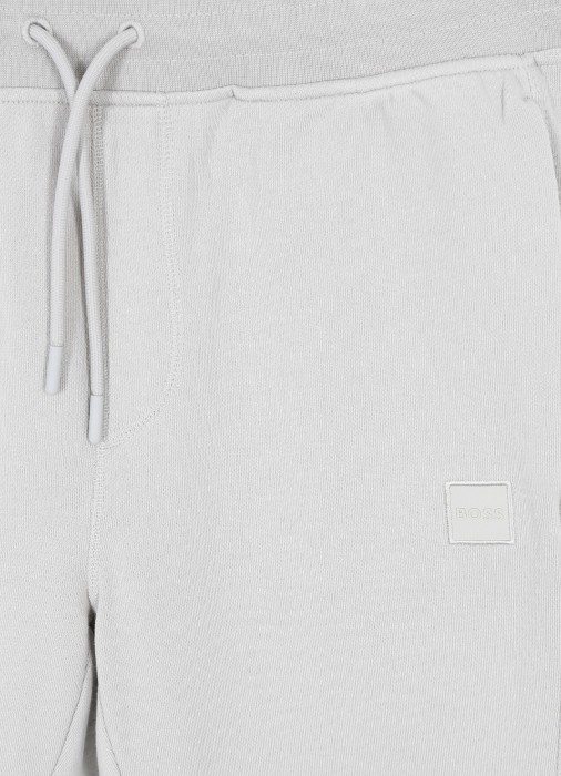 Товар серого цвета с внутренней стороны