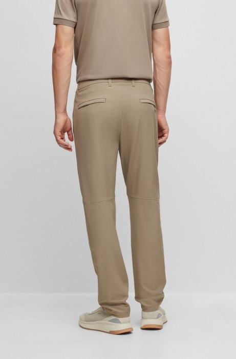 Товар бежевого цвета с внутренней стороны