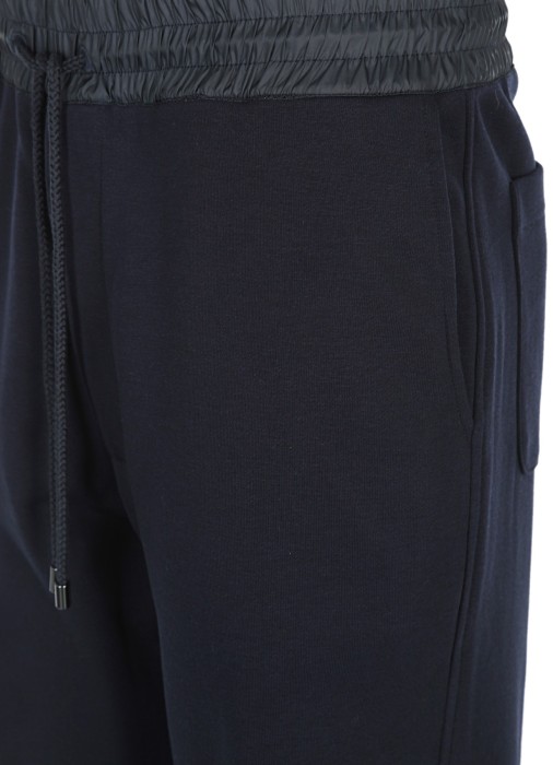 Товар с артикулом X31FG232LJ771 вид сзади