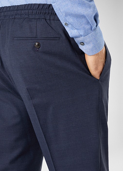 Товар синего цвета с внутренней стороны