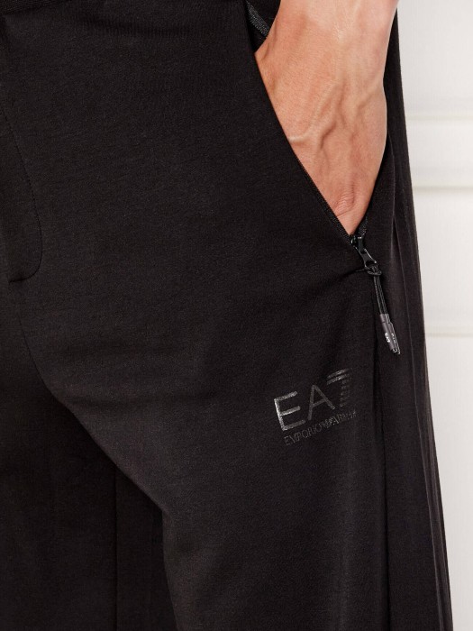 брюки мужские  от бренда ea7 emporio armani вид слева