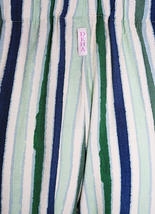 брюки женская  из вискозы спереди