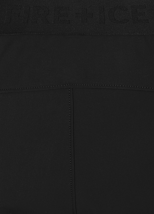 Товар черного цвета с внутренней стороны