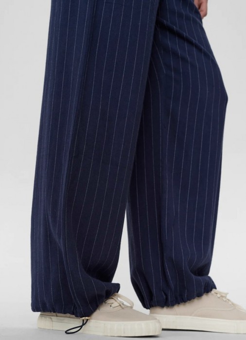 брюки женские allyson  по цене 11200 руб вид справа