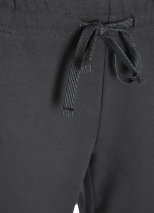 Товар бежевого цвета с внутренней стороны