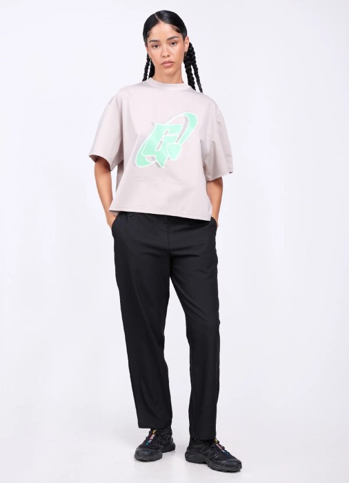 Товар черного цвета с внутренней стороны