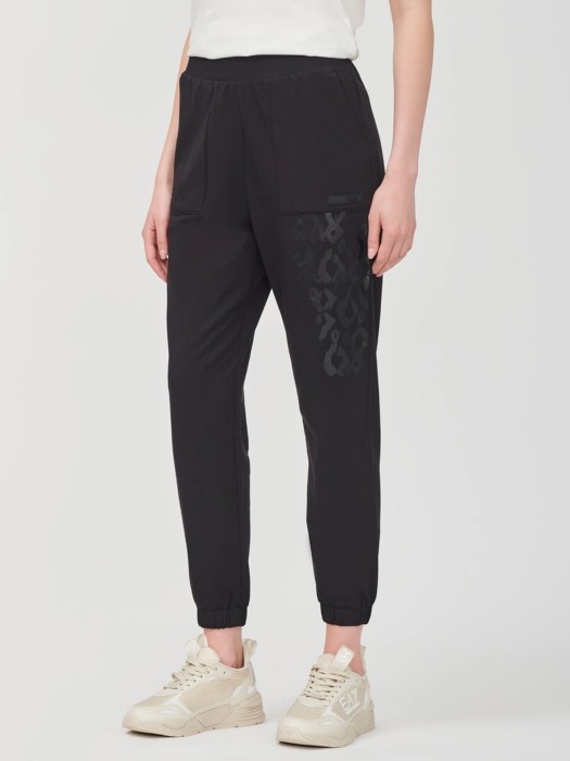 брюки женские graphic series ea7 от бренда ea7 emporio armani вид слева