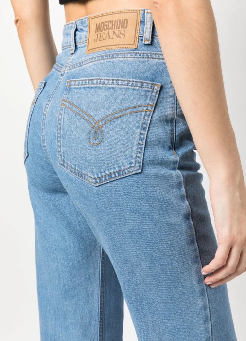 Товар синего цвета с внутренней стороны