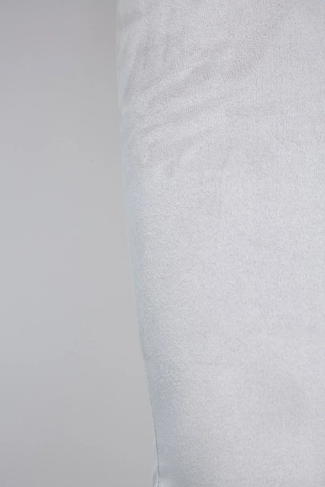 Товар бежевого цвета с внутренней стороны