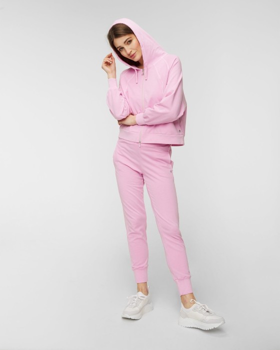 Товар розового цвета с внутренней стороны