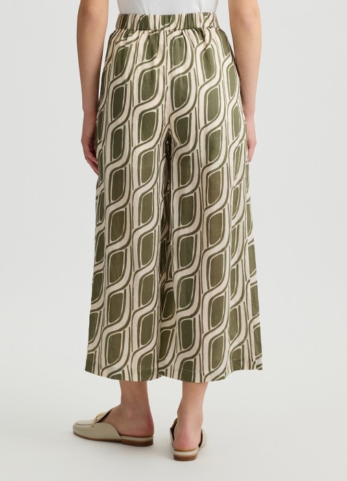 Товар разноцветного цвета с внутренней стороны