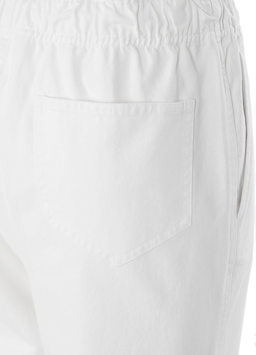 Товар белого цвета с внутренней стороны