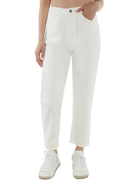 Товар белого цвета с внутренней стороны