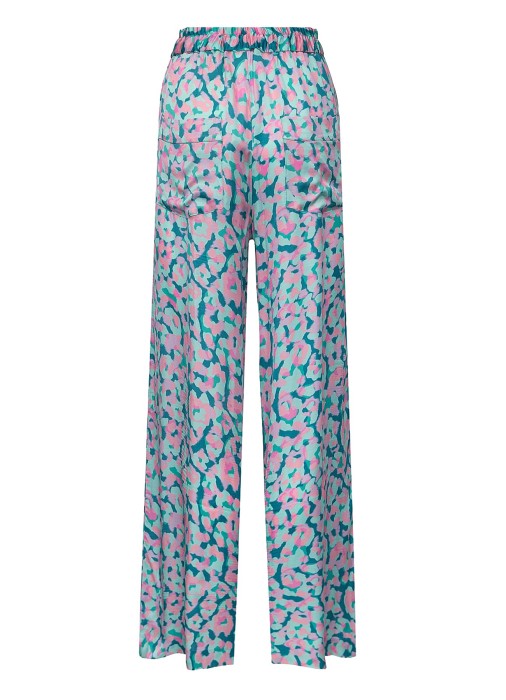 Товар разноцветного цвета с внутренней стороны