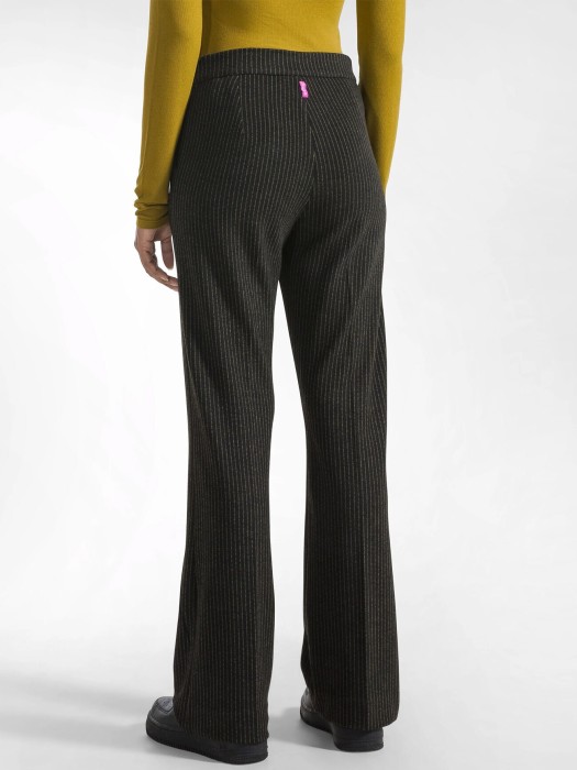 брюки женские  по цене 18600 руб вид справа