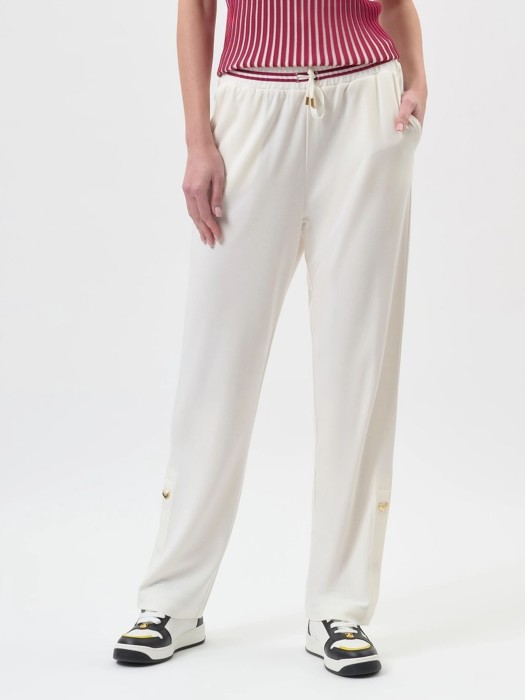 брюки женские  по цене 15900 руб вид справа