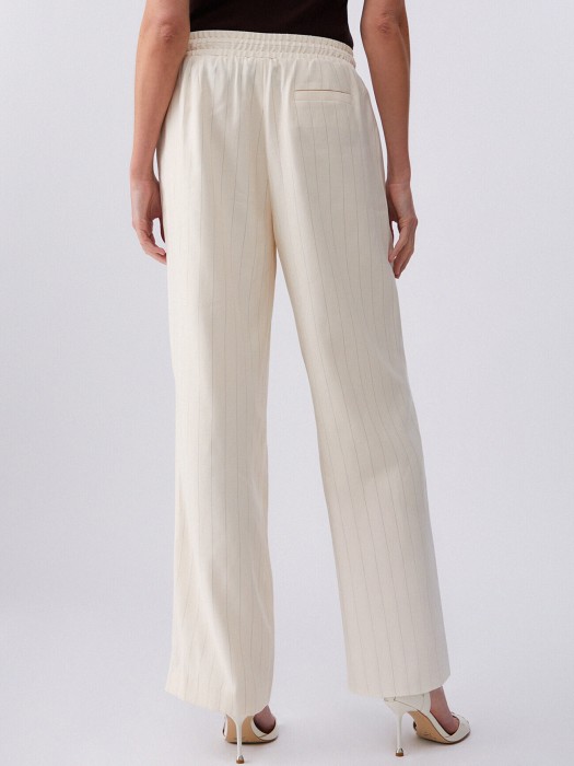 брюки женские  из италии вид сбоку