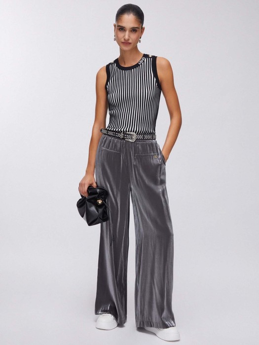 брюки женские  из полиэстера спереди