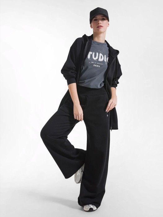 брюки женские  по цене 16240 руб вид справа