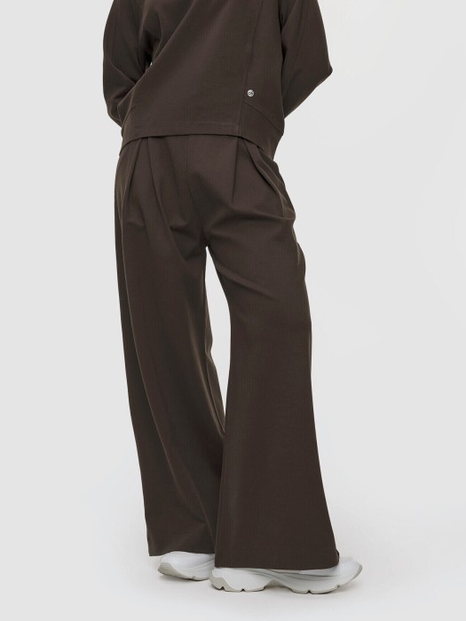 брюки женские  повседневного стиля с лицевой стороны